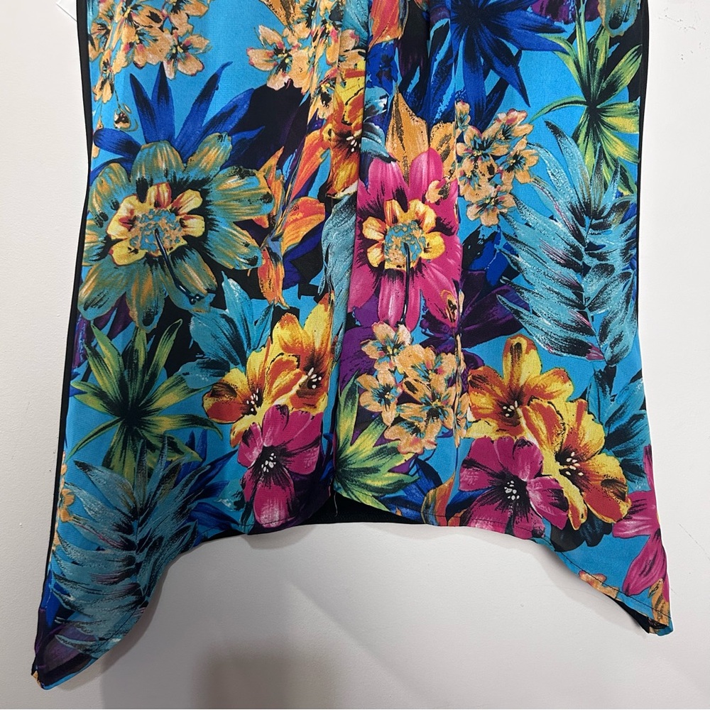 Mandy Evans women’s sleeveless top M colorful floral symmetrical flowing v-neck - Picture 3 of 7